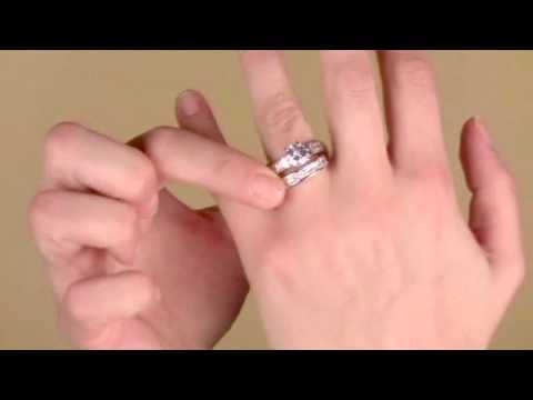 Zora's Round Cut CZ Wedding Ring Set