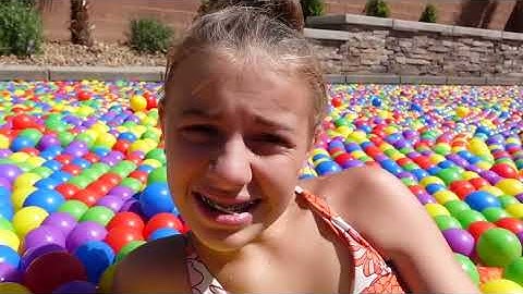 ReaL MerMaiD In OuR PooL 1 HouR LonG The MoviE!