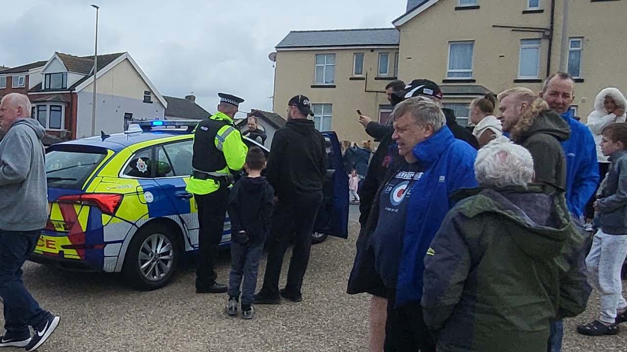 blackpool-to-cleveleys-in-what-can-only-be-called-the-shed-youtube
