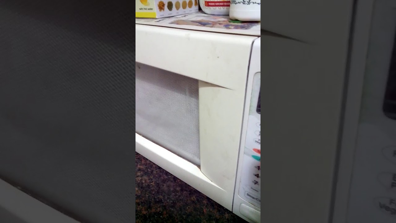 Healthy oil free cryspy quick pappad roasting using micro wave oven in 30 to 35 secs😌