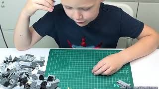 Танки из LEGO: знаменитый первый немецкий панцер A7V - Оливер с удовольствием собирает эту модель