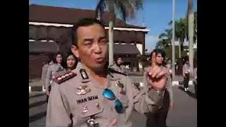 GOYANG TURUN NAIK ALA POLISI