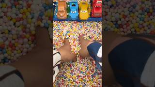 Satisfying Toy - Den Minion With Teddy Bears