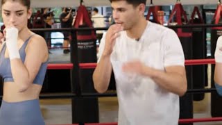 Ryan Garcia Addison Rae & Dixie ( body boxing )