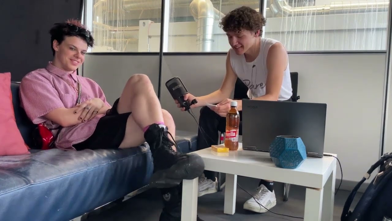 Yungblud talks being on tour, the LGBTQ+ Community and fighting for love - VIBE Kultur