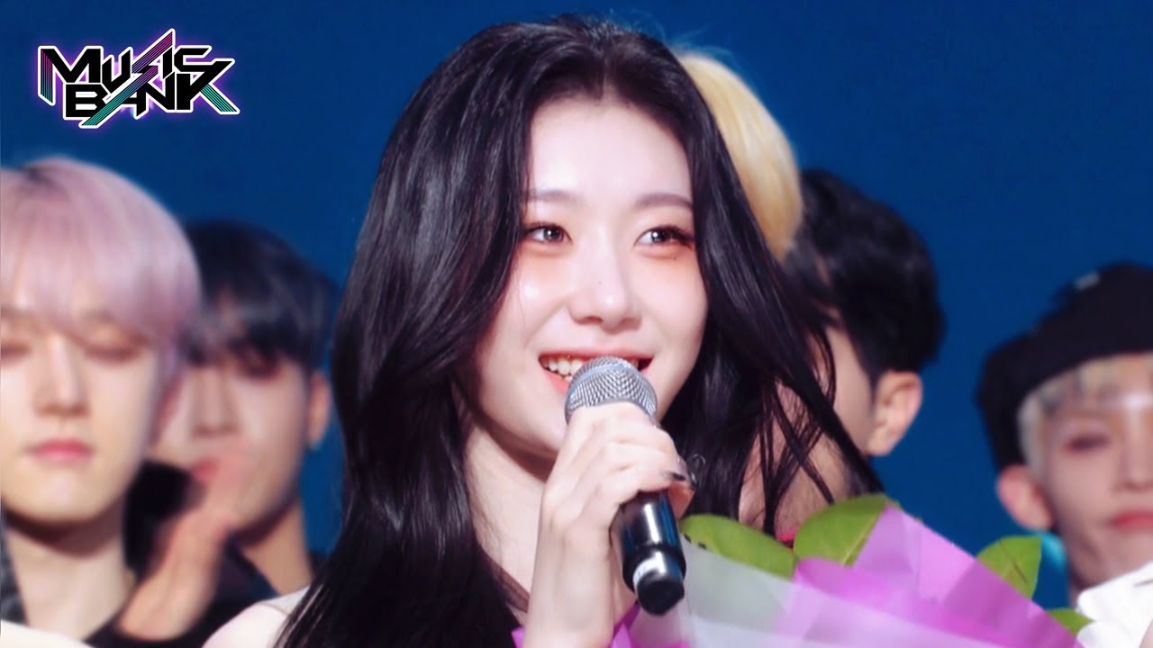 (Interview) Winner's Ceremony - ITZY イッチ 🏆 [Music Bank] | KBS WORLD TV 221209