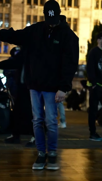 Måneskin - Beggin' Street dancing in Kyiv, Ukraine #Shorts