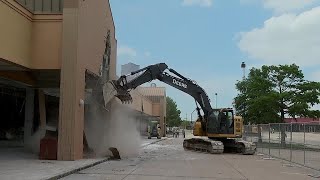 Former Hillsboro Outlet Mall finally demolished