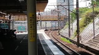少し遠目で優しい警笛を一声鳴らしてくれました!。EF210 328号機牽引笠寺(新日鉄)発美濃赤坂(乙女坂)行5783レ金山4番線通過