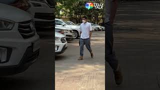 Vikrant Massey LEAVES Satish Kaushik's house after paying his last respects #shorts #satishkaushik