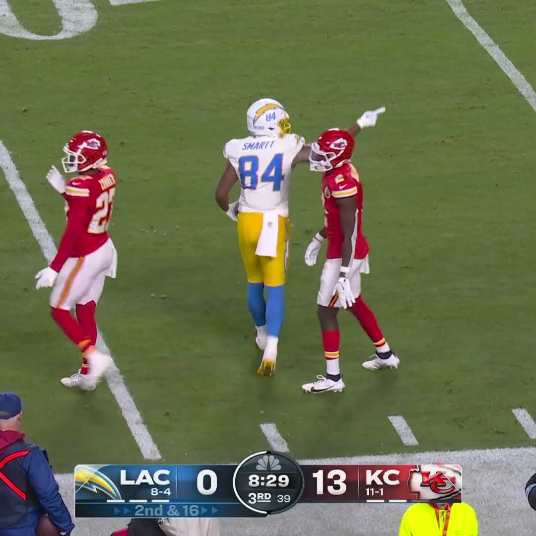 Stone Smartt catches for a 21-yard Gain vs. Kansas City Chiefs