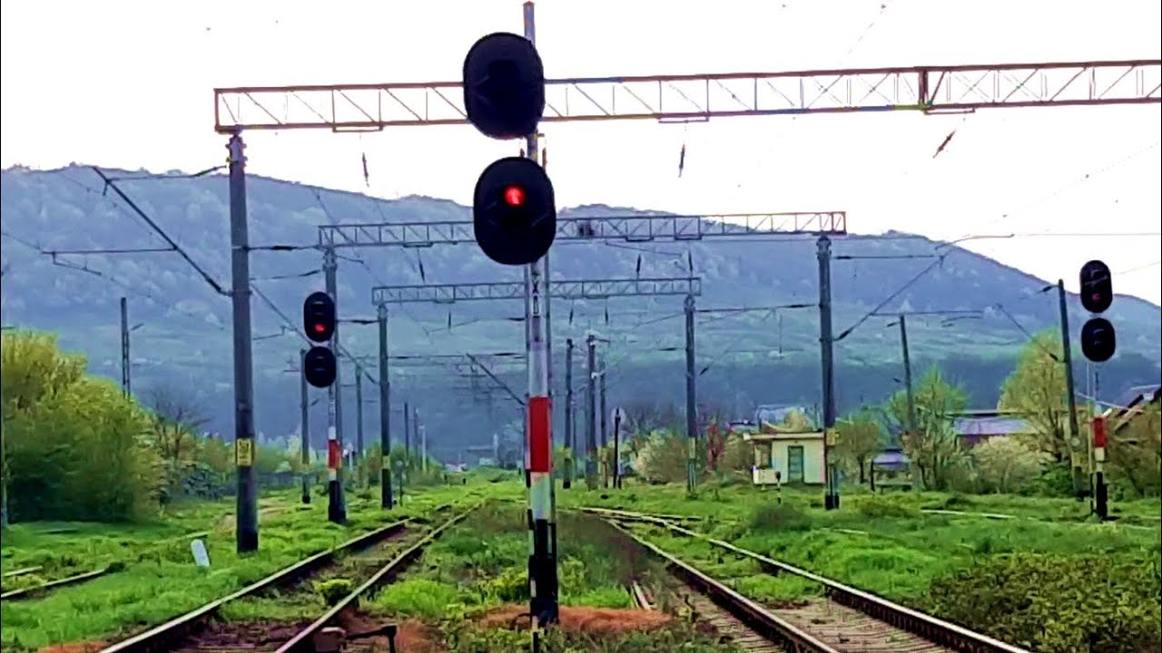 34. Onești - IR-1540 Brașov-Iași (18:30) - LE 400512-6. 🗓 1 mai 2021