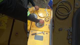 replace hydraulic oil filter xcmg 215DA #xcavator