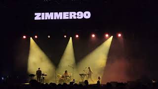 Zimmer90 - Summer Rain (Live in Stuttgart, Porsche-Arena 13/02/2024)