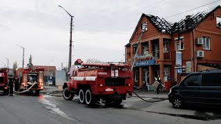 У Переяславі горів магазин «Технобуд»: вщент вигорів дах, причини та збитки встановлюються