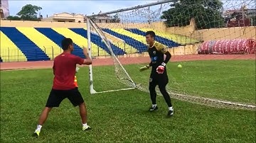 Quá trịnh tập luyện của thủ môn Bùi Tiến Dũng