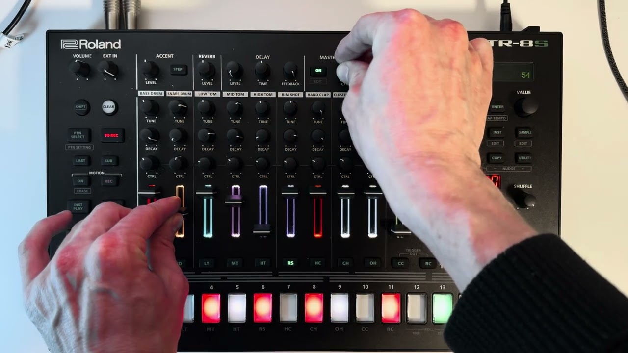 Late night jam session - Roland TR-8S