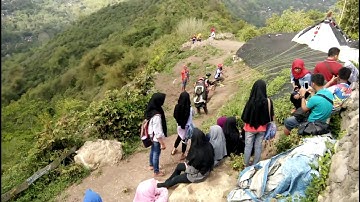 GUNUNG PEGAT 