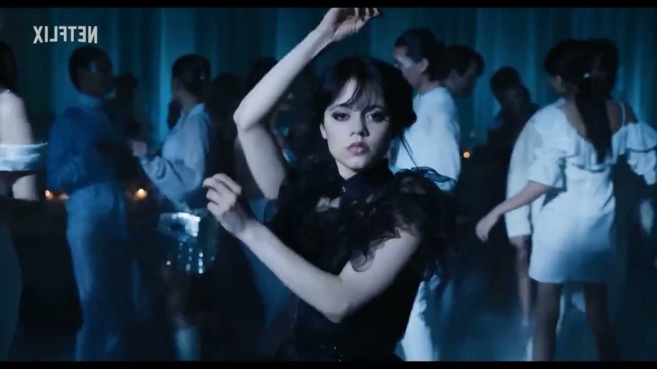 Wednesday Addams/ Baile de Merlina - Coffin Dance Song Astronomia (COVER). of 