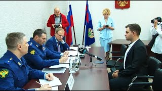Личный приём граждан провели в Бийске губернатор Алтайского края и зам генерального прокурора России