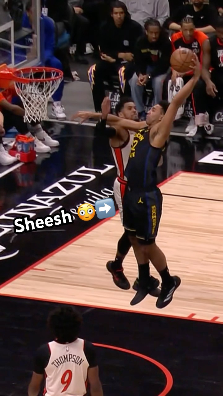 Trayce Jackson-Davis rises up for the POSTER ?