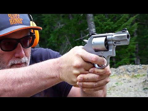 Smith & Wesson PC Model 686 .357 Magnum Revolver review (Not Recommended, internal lock model)