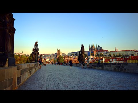 Video: Mga Palatandaan Ng Prague: Mahiwaga Charles Bridge