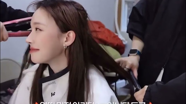 민정이 지금 뭐 먹어서 입술에 그렇게 묻었어요?턱받이한 어린이 같아엄마 거 (링귀걸이) 누가 몰래 하래 에스파 윈터 다섯살 썰 #aespa #에스파 #winter #윈터 #김민정