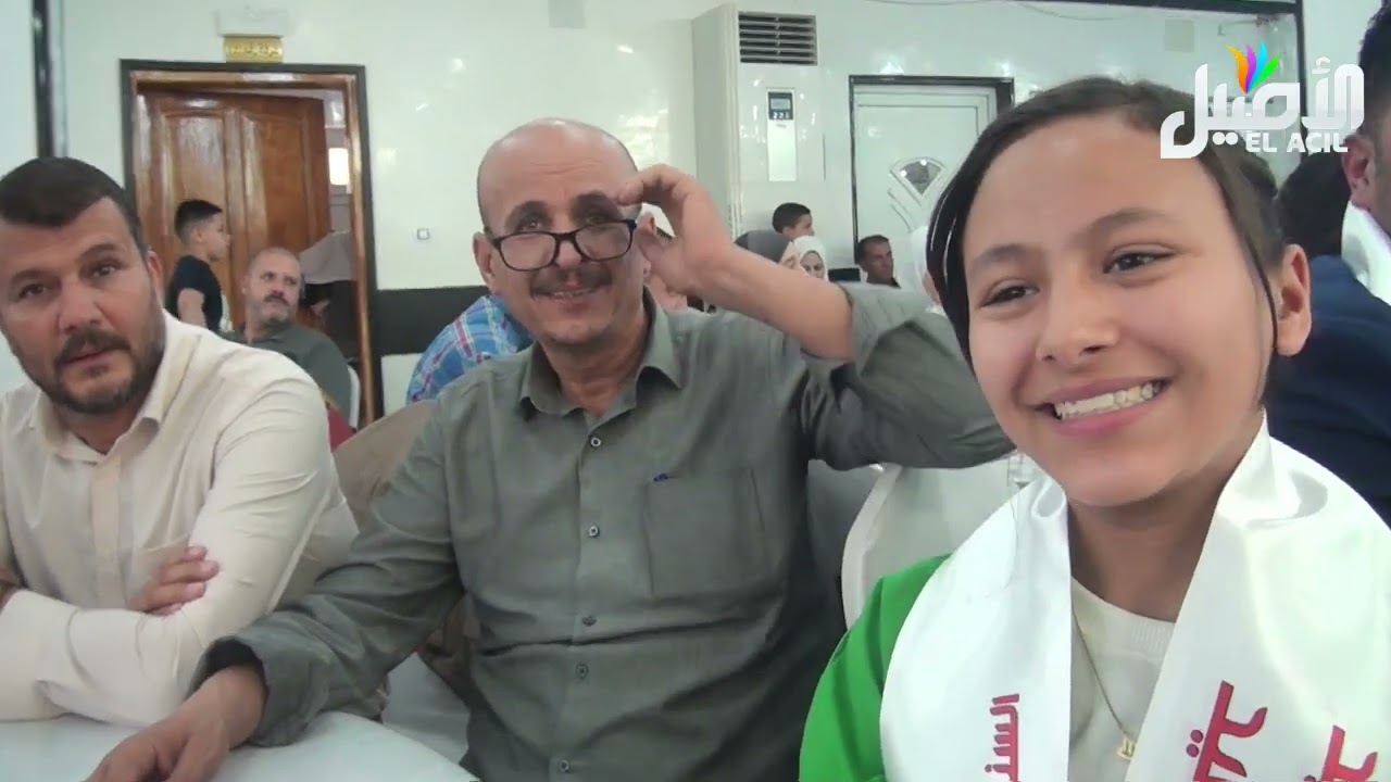 متوسطة راس غراب السعيد بمدينة بريكة تحيي الذكرى ال78 لمجازر 8 ماي اين قامت بتكريم التلاميذ المتفوقين