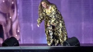 Download Lagu Beyoncé \u0026 JAY Z | Apeshit (live) |  OTRII TOUR | Rose Bowl, Pasadena | 9-23-18 MP3