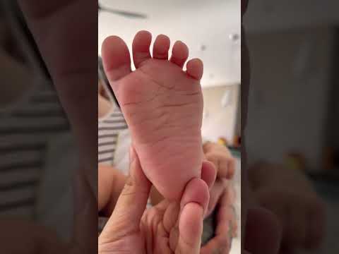 Nikki e seu pezinho!