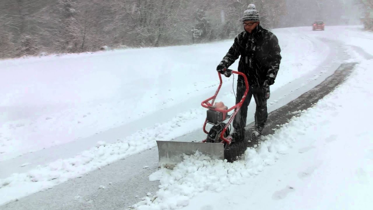 ELEKTRO AKKU Schneeräumer SCHNEEFUCHS SCHNEESCHIEBER mit irrer Schubkraft 