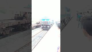 10103 mandovi Express Arriving With Wdp4 Engine At Sindhudurg Railway Station