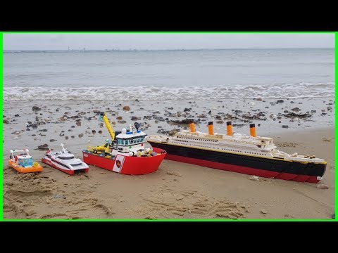 DO LEGO BOATS FLOAT IN THE SEA ???