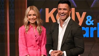 Kelly Ripa & Mark Consuelos' Emotional Dog Reunion MELTS Hearts! - YouTube