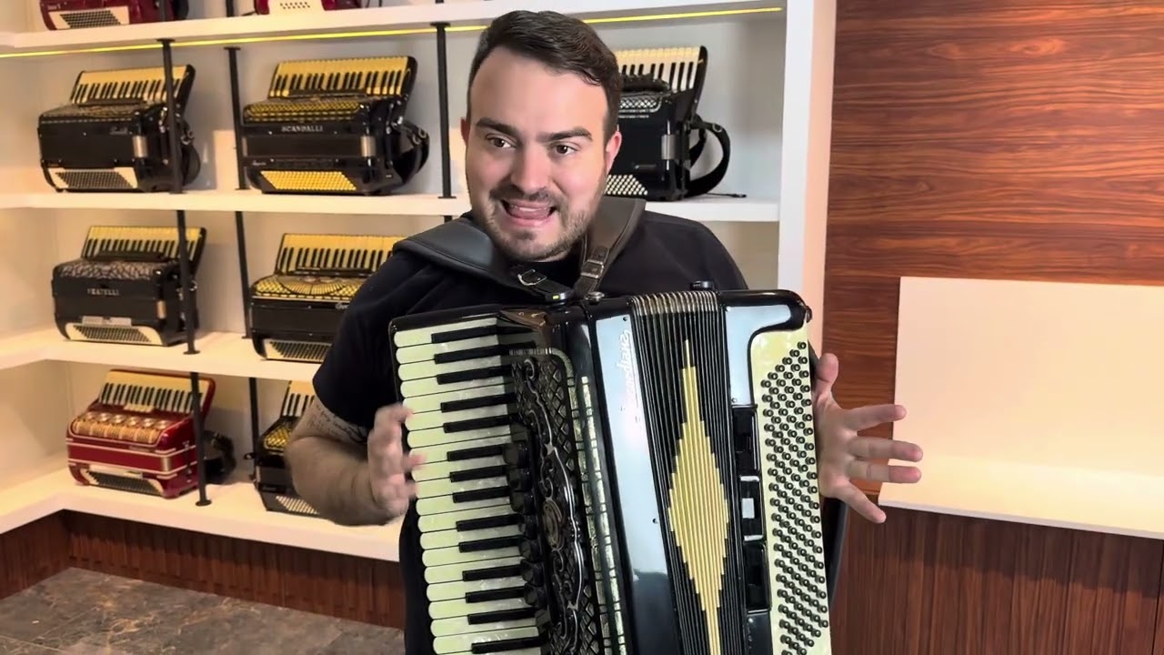 Sanfona Excelsior Acordeana- R$ 10.000