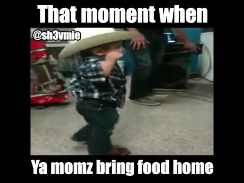 My girlfriend isnt allowed to be like: That moment when ya momz bring