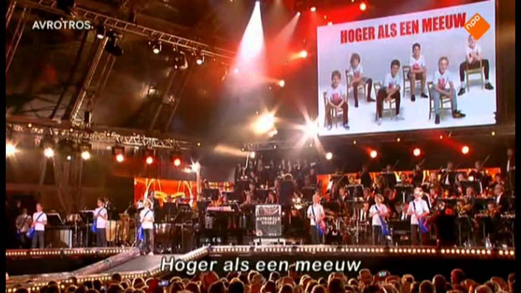 Jillis, Roan, Svenno, Tydo, Stijn, Carlos en Elliott Hanna. Billy Elliot toppers Sing a long 2014