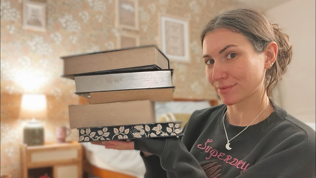 ASMR my FAVOURITE books of 2025 (better late than never) ✨💖 