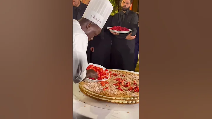 In Italy, the wedding cake! Torta di Matrimonio is a true spectacle  Assembled before guests