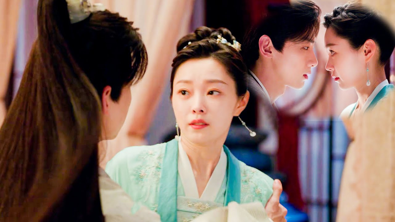 霸道少爺一把拉過躲閃的灰姑娘，一眨不眨盯着她眼睛，灰姑娘羞紅臉，曖昧升級！#長風渡 #白敬亭💖#宋軼