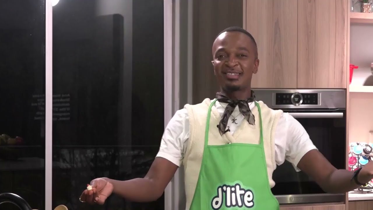 Eggs poached in rich tomato magic 🍅🍳 One pan. Big flavour. Zero drama.