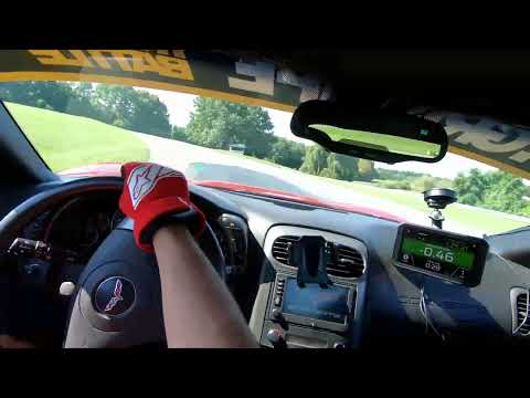 C6 Z06 Grattan Raceway 1:24.2 - 200TW Tires