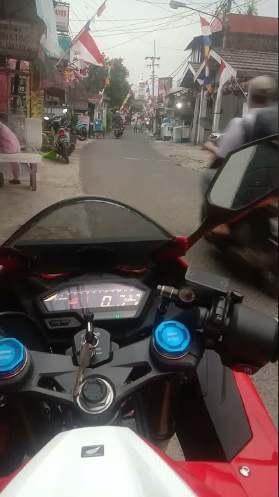 Story wa IG nungguin naik motor CBR di sore hari