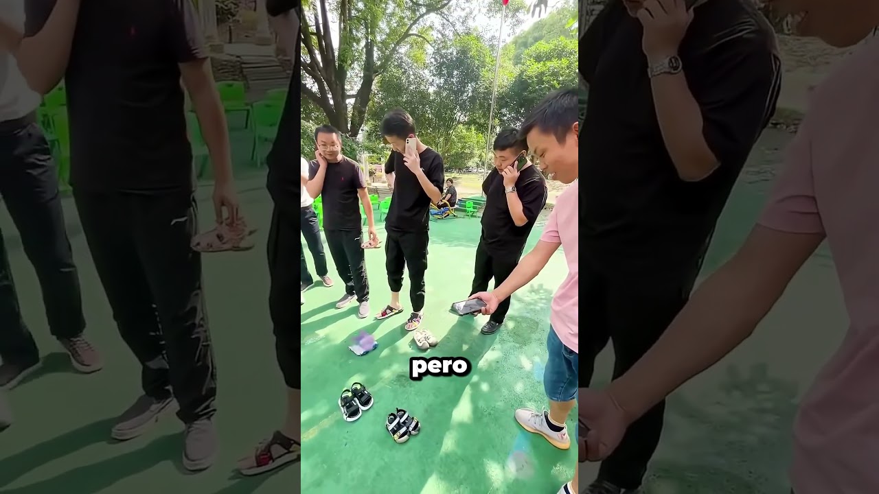 Los padres deben encontrar los zapatos de sus hijos entre los muchos pares de zapatos