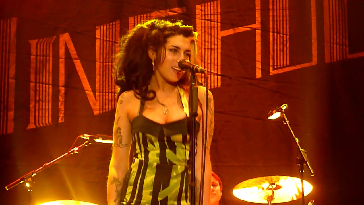 Amy Winehouse Valerie [last Concert Belgrade June 18th 2011] Original Re Uploaded Youtube
