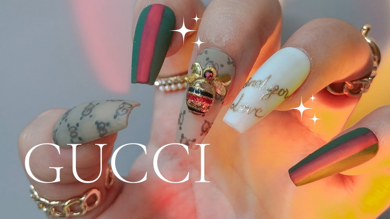 Những mẫu móng tay Gucci đẹp cực sang chảnh hiện nay
