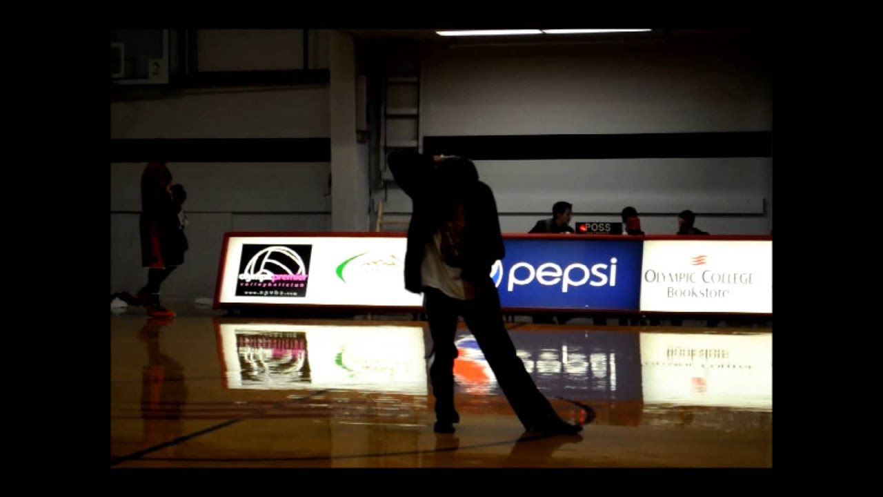 Mr. Moonwalker Live 2013 Billie Jean (basketball halftime show) YouTube