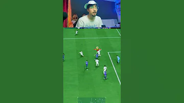اكتر لاعب فيفا بيضحكني وبيشتم هههههه 