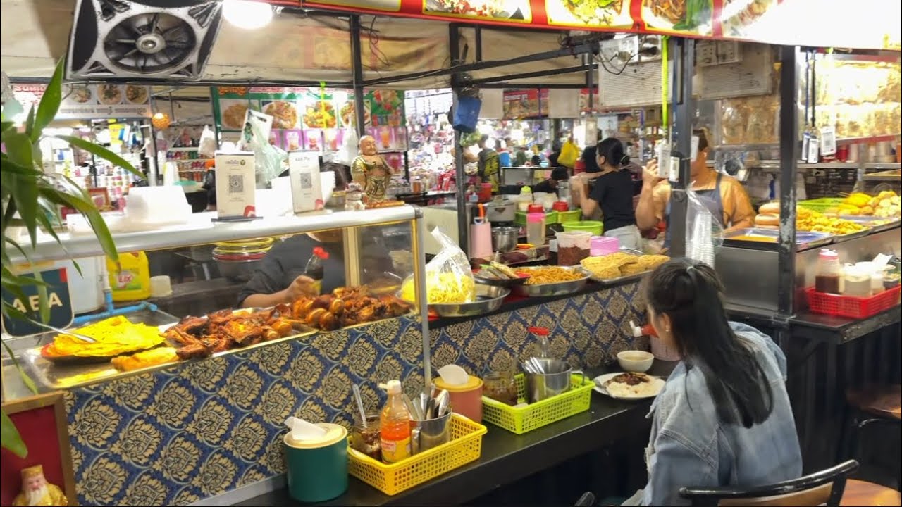 ផ្សារសាមហាន / Phsar Samhun in Phnom Penh City, Cambodia 